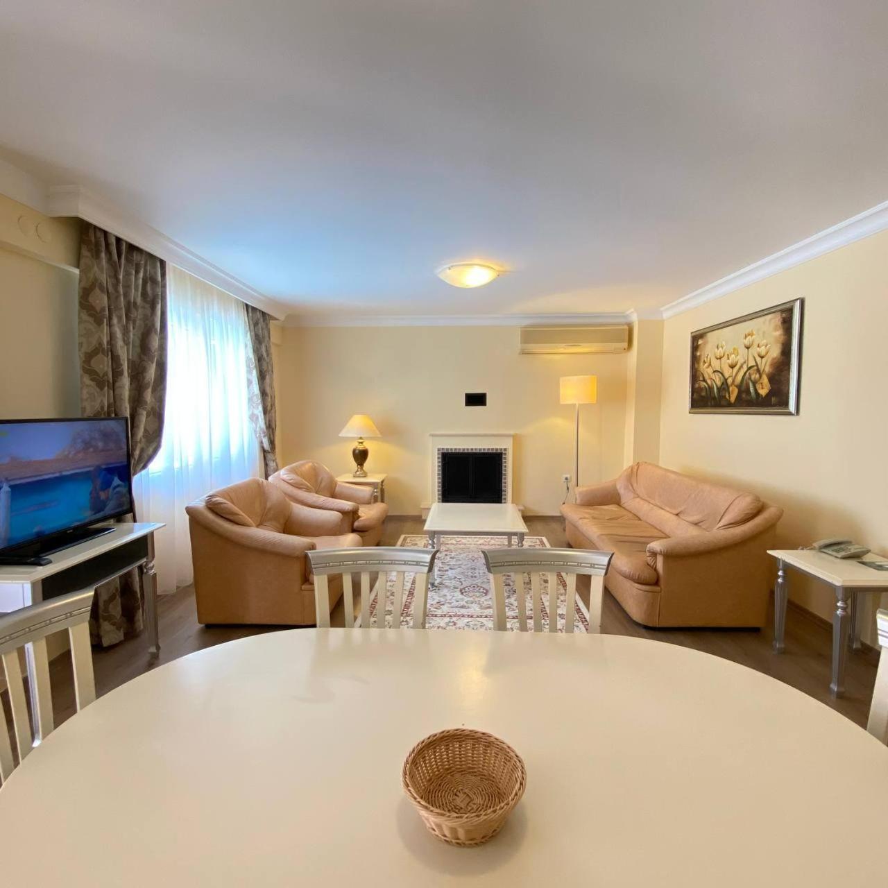 Pine Club Apart Hotel Kusadası Extérieur photo