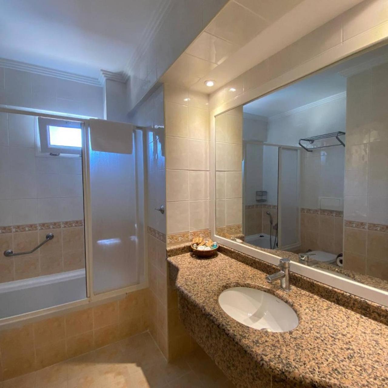Pine Club Apart Hotel Kusadası Extérieur photo
