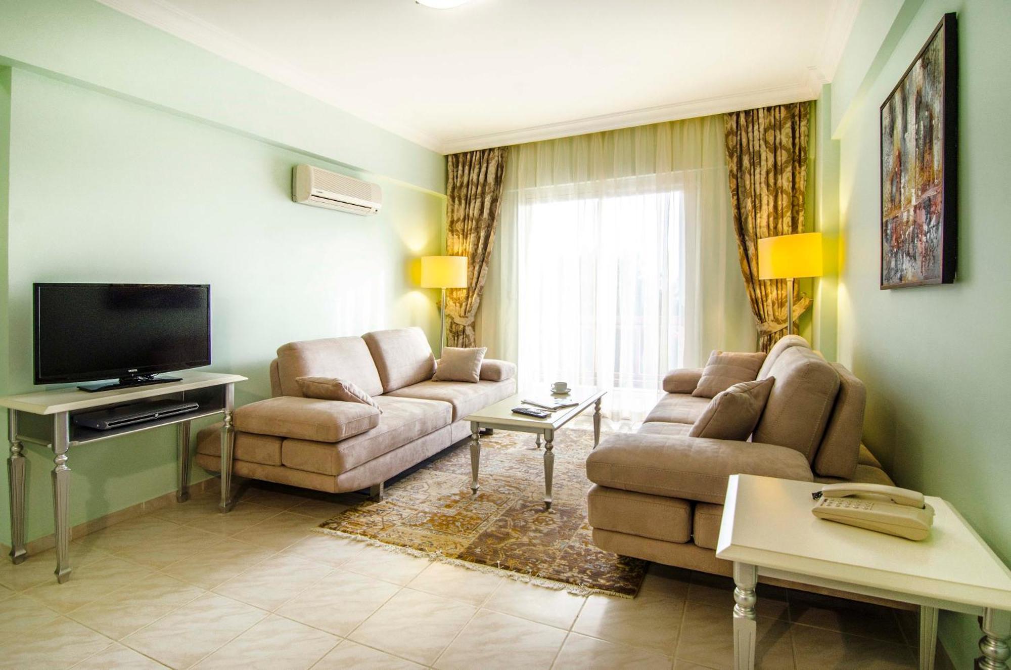 Pine Club Apart Hotel Kusadası Extérieur photo