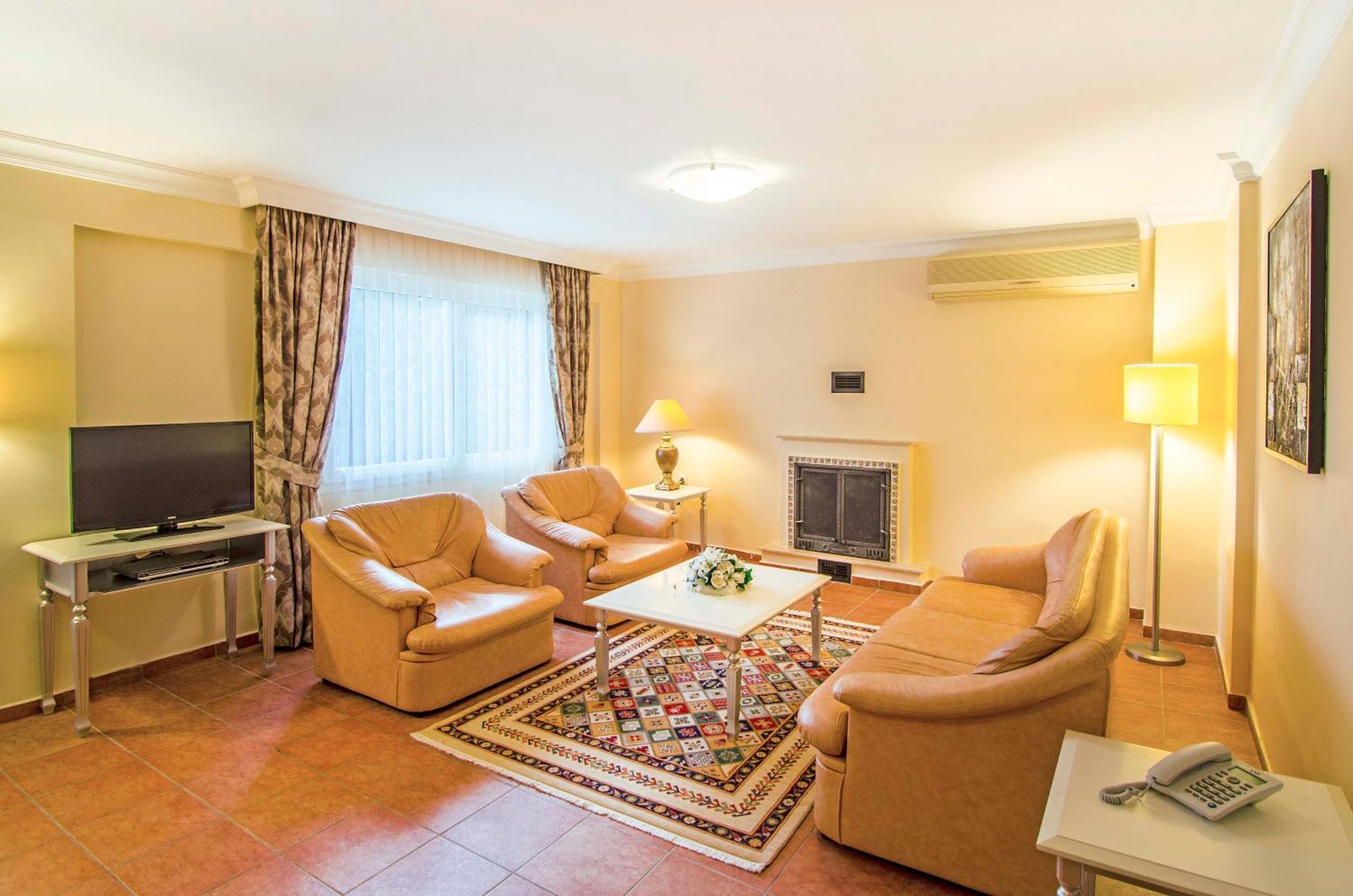Pine Club Apart Hotel Kusadası Extérieur photo