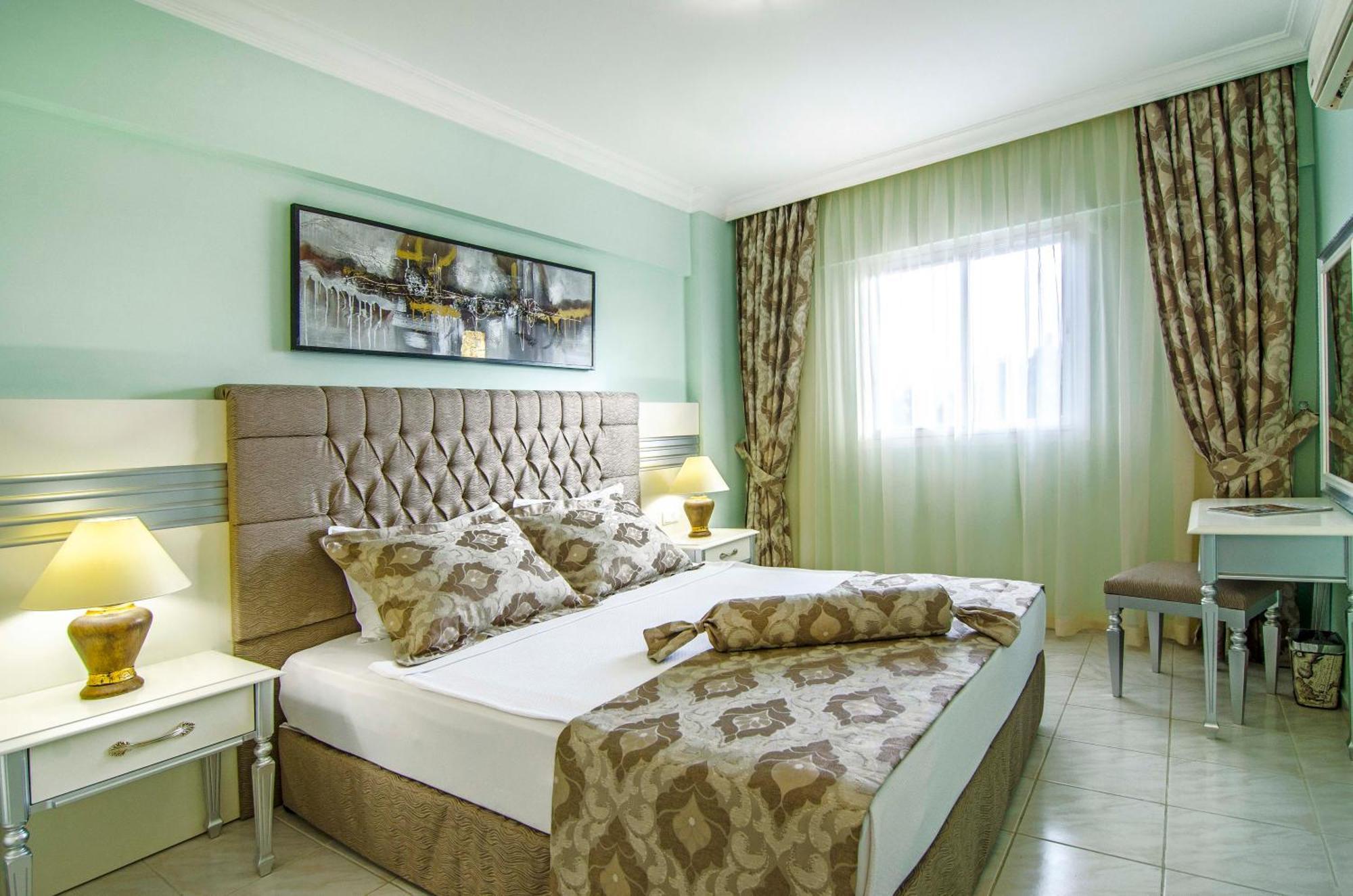 Pine Club Apart Hotel Kusadası Extérieur photo