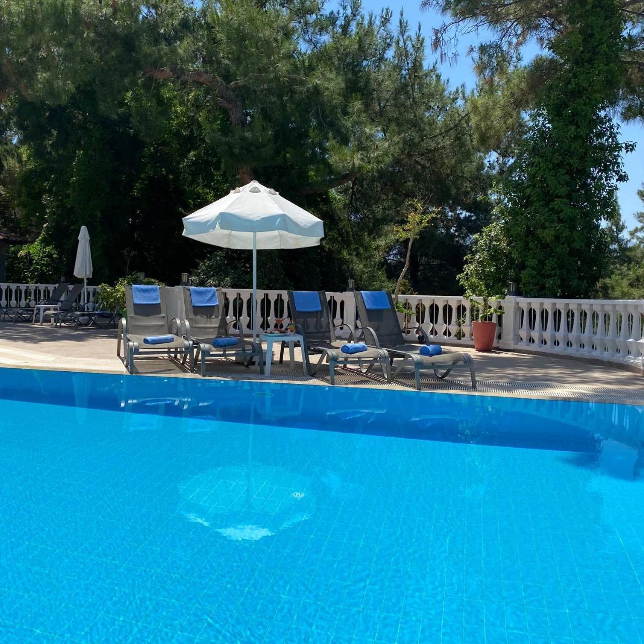 Pine Club Apart Hotel Kusadası Extérieur photo